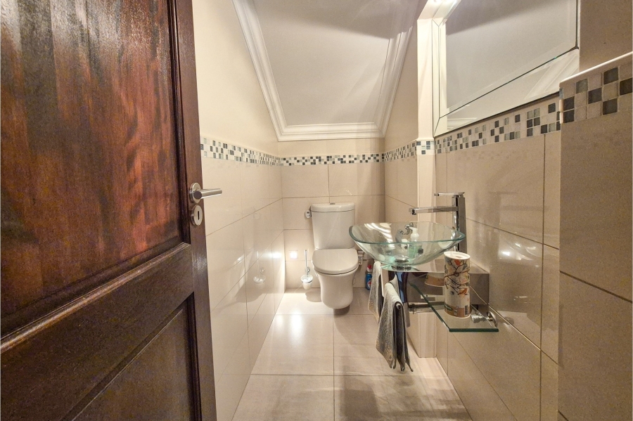3 Bedroom Property for Sale in Boschenmeer Golf Country Estate Western Cape